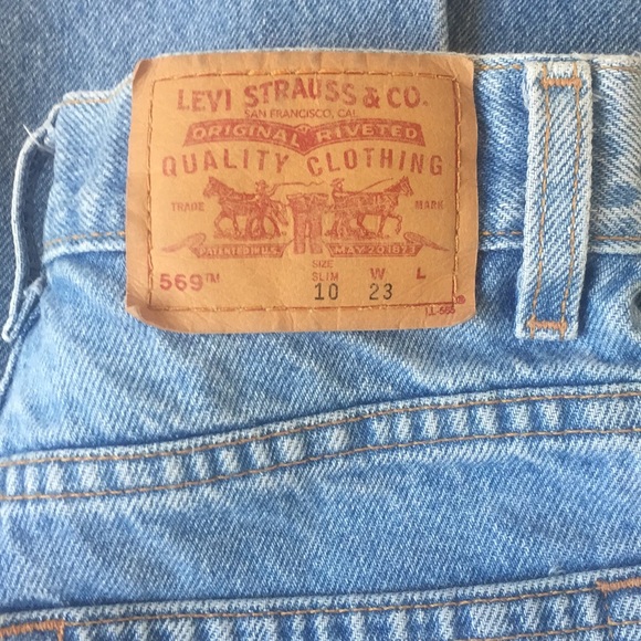 Vintage Levi 23’ petite - Picture 3 of 3